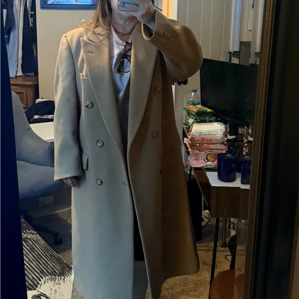 Burberry Camel Double-Breasted Trench Coat - Picture 9 of 10